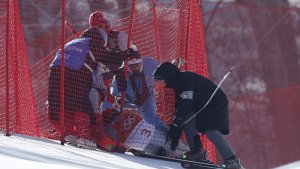 Мончегорский горнолыжник упал на Олимпийской трассе и получил сильные травмы.